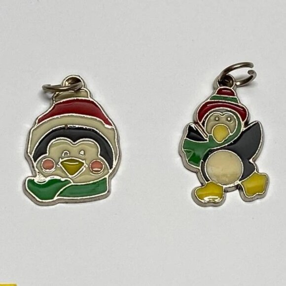 Vintage Holiday Penguins Charms 6 Set Red Green Black White Enamel Silver Tone - Picture 4 of 13